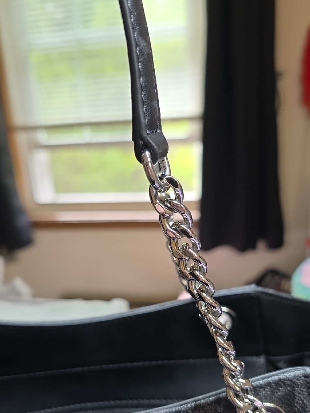 MK Shoulder Bag - Picture 11 of 12
